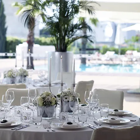 Hotel Radisson Blu & 5*