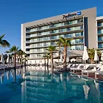 Szálloda Radisson Blu &
