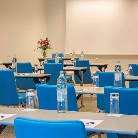 Radisson Blu &