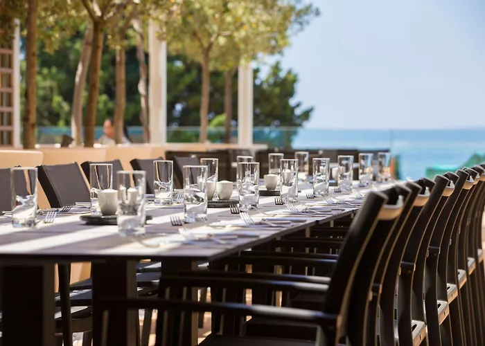 Radisson Blu &