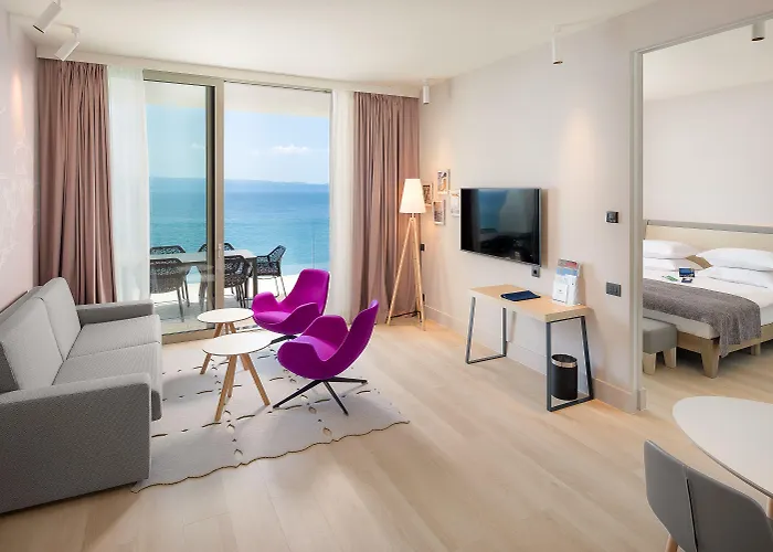 Radisson Blu & Ξενοδοχείο 5*