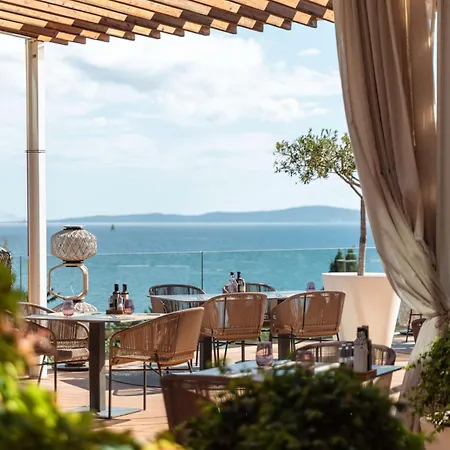 Radisson Blu & 5*