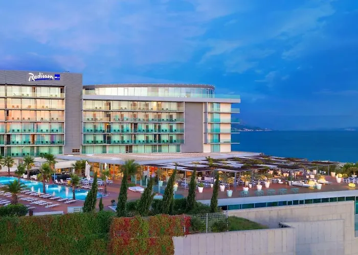 Ξενοδοχείο Radisson Blu & 5*