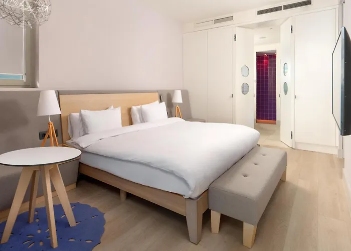 Radisson Blu & Ξενοδοχείο 5*